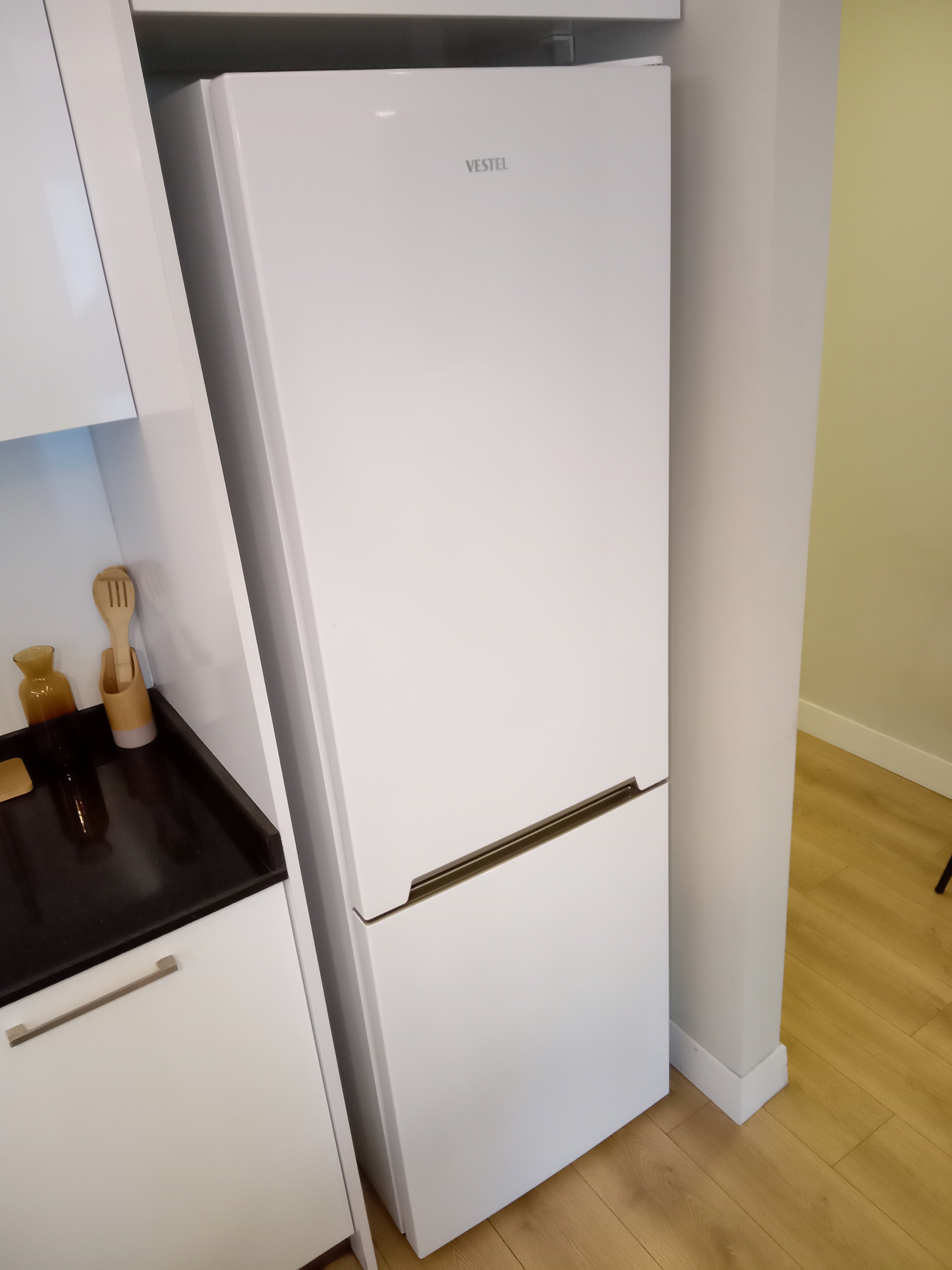 Vestel 330 Lt. No-Frost Buzdolabı NFK37101