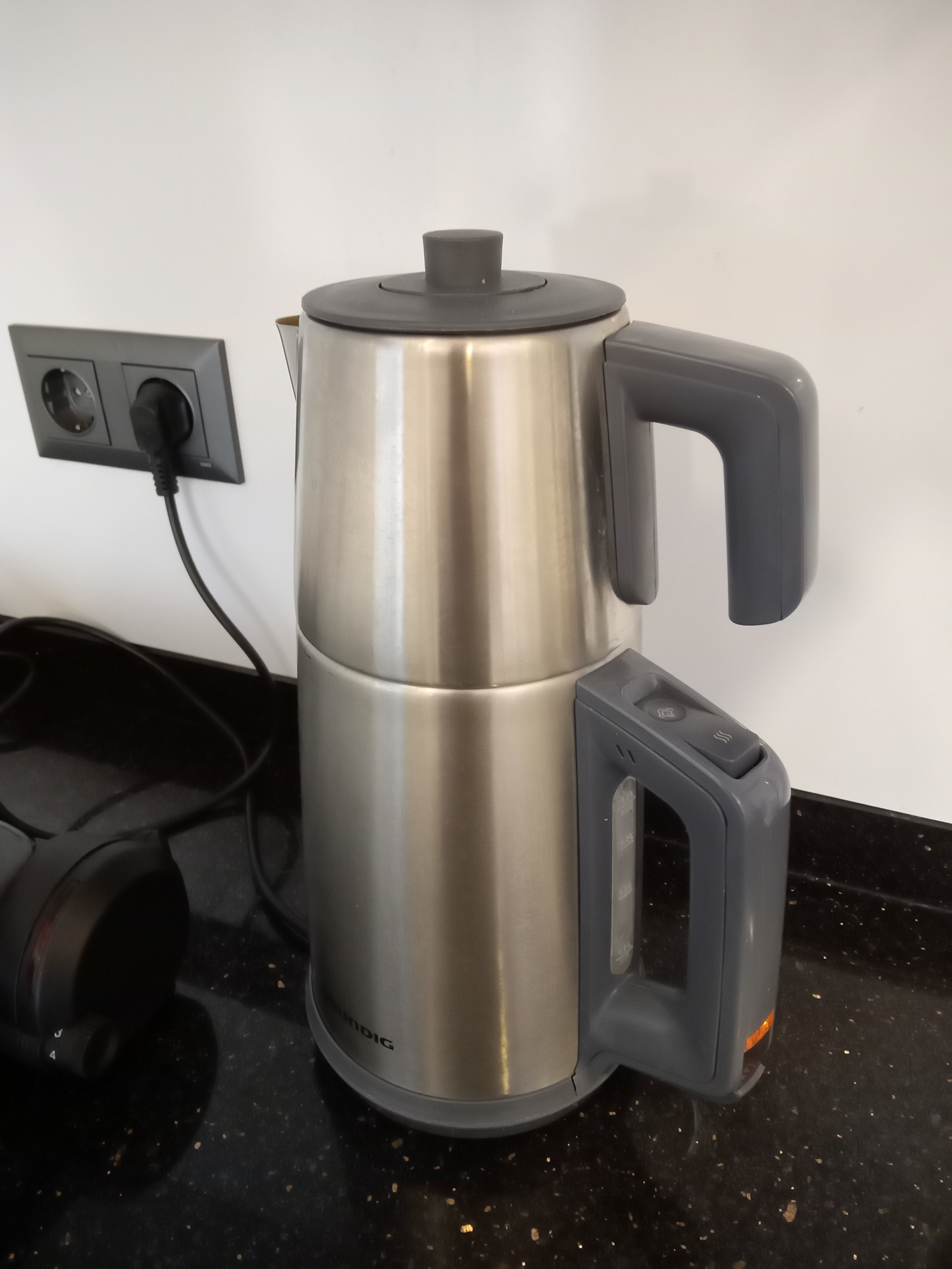 Grundig Çay Makinesi CM4020