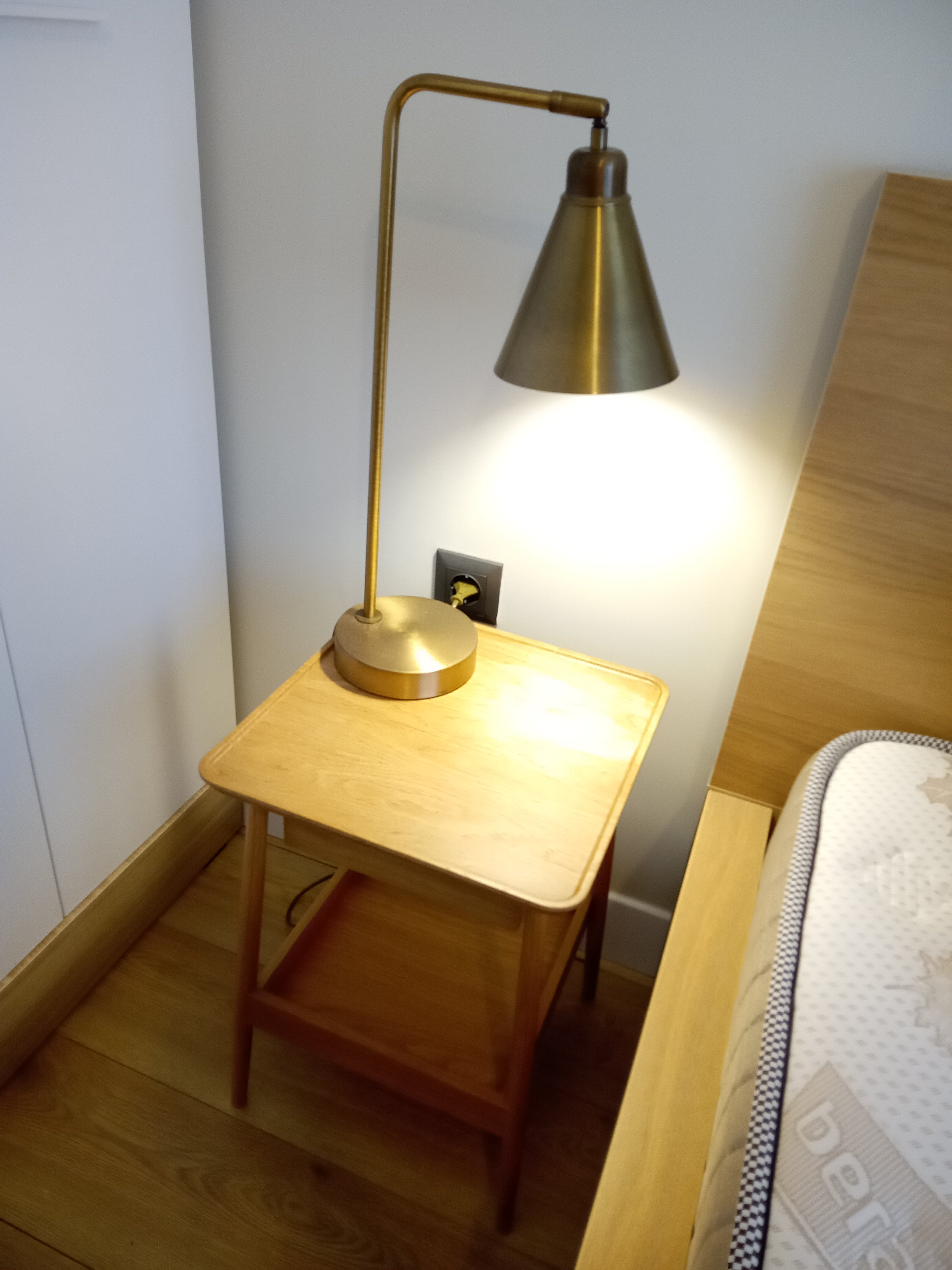 Lumos Eskitme Pirinç Masa Lambası