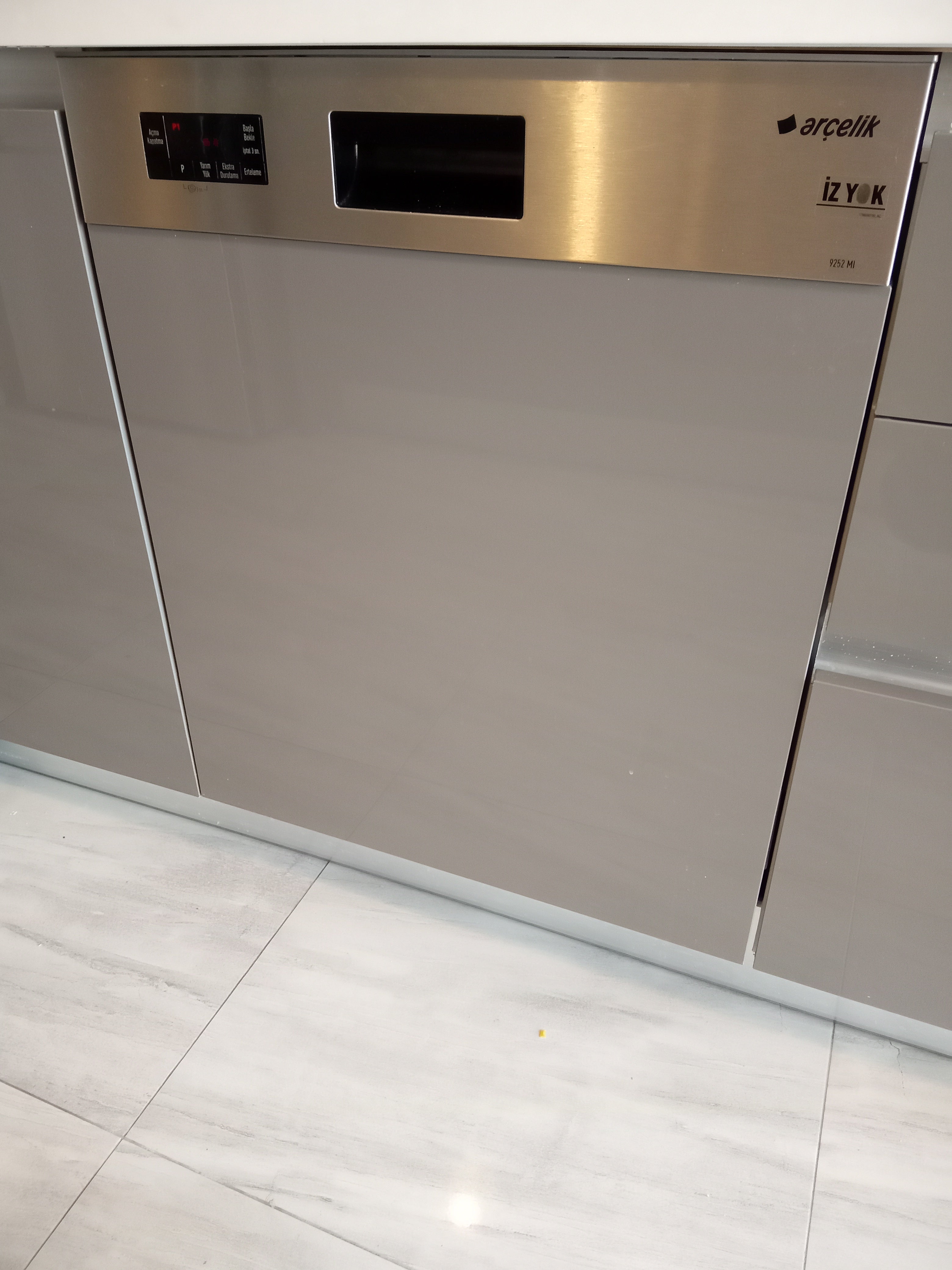 Arçelik Yarı Ankastre Bulaşık Makinesi 9252 MI