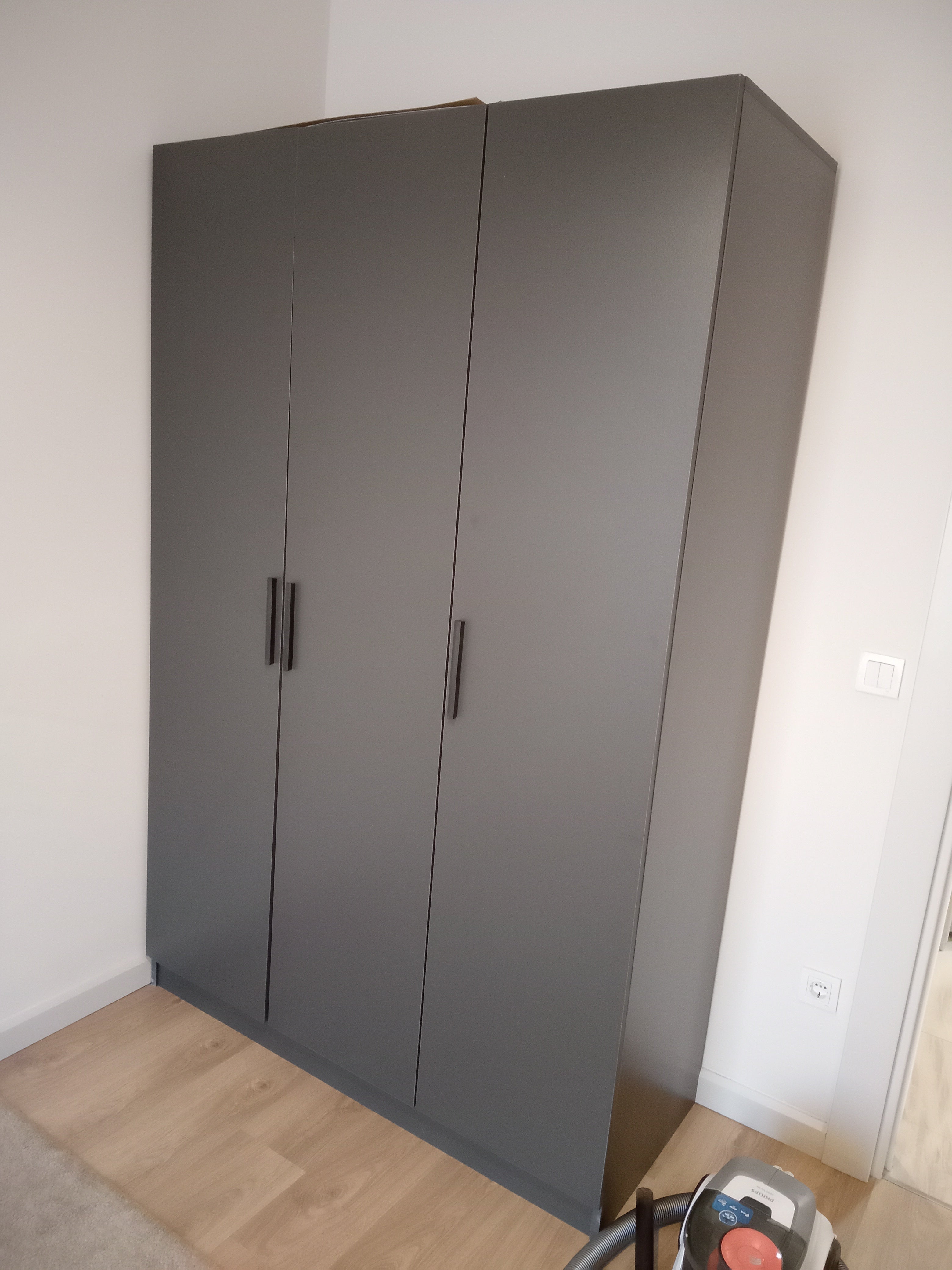 Base 3 Kapaklı Gardırop Antrasit