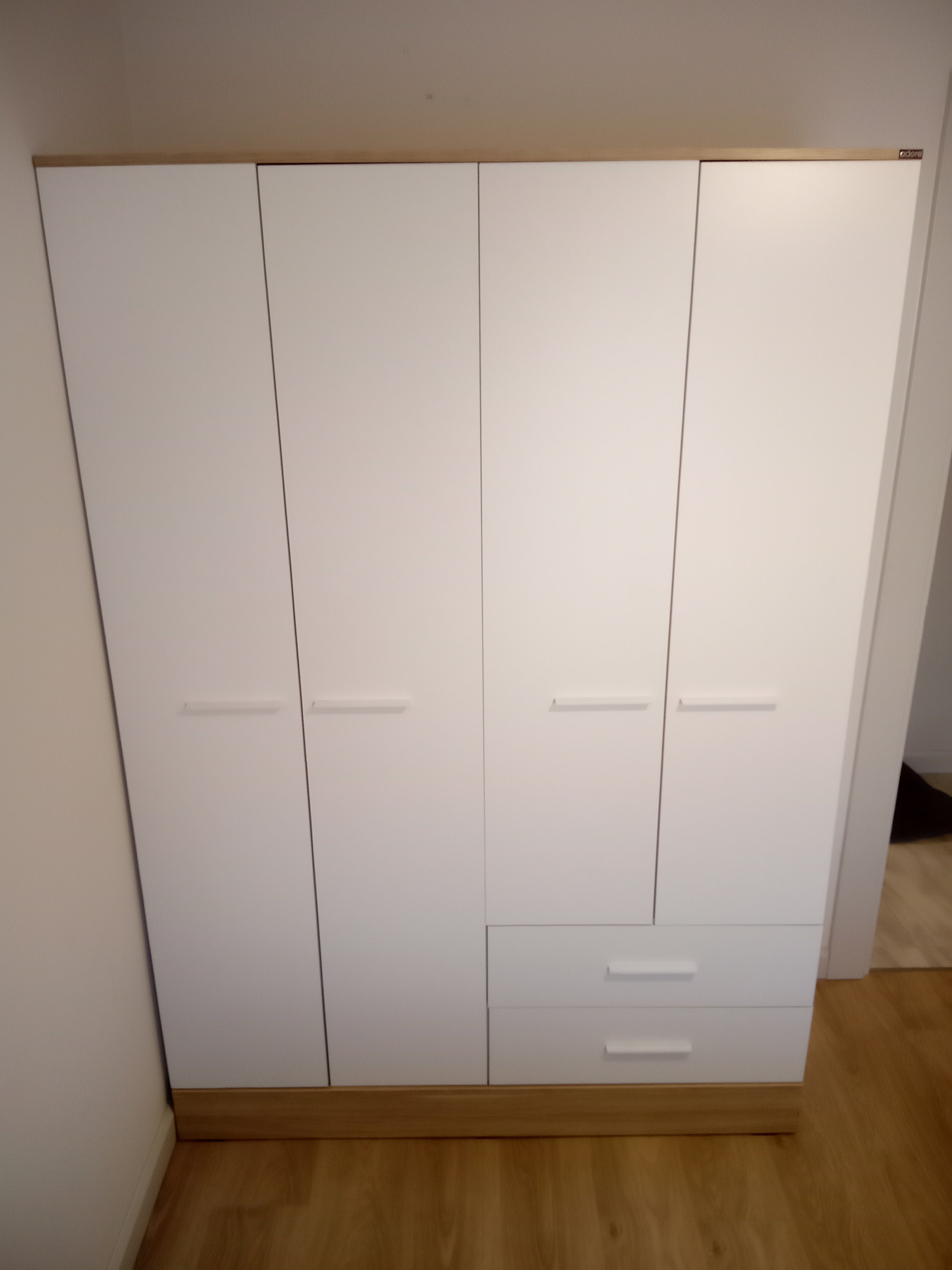 Base 4 Kapaklı Gardırop