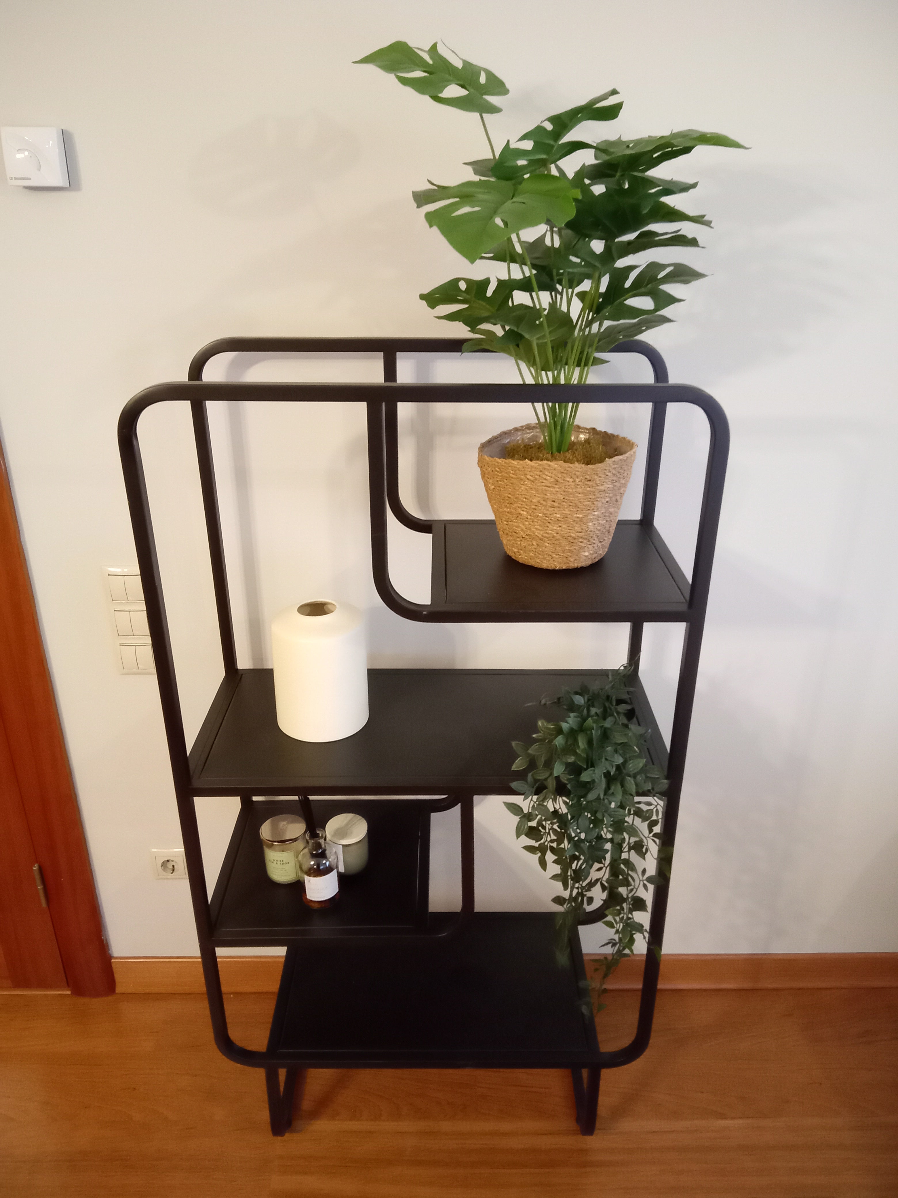 Moon Siyah Metal Kitaplık