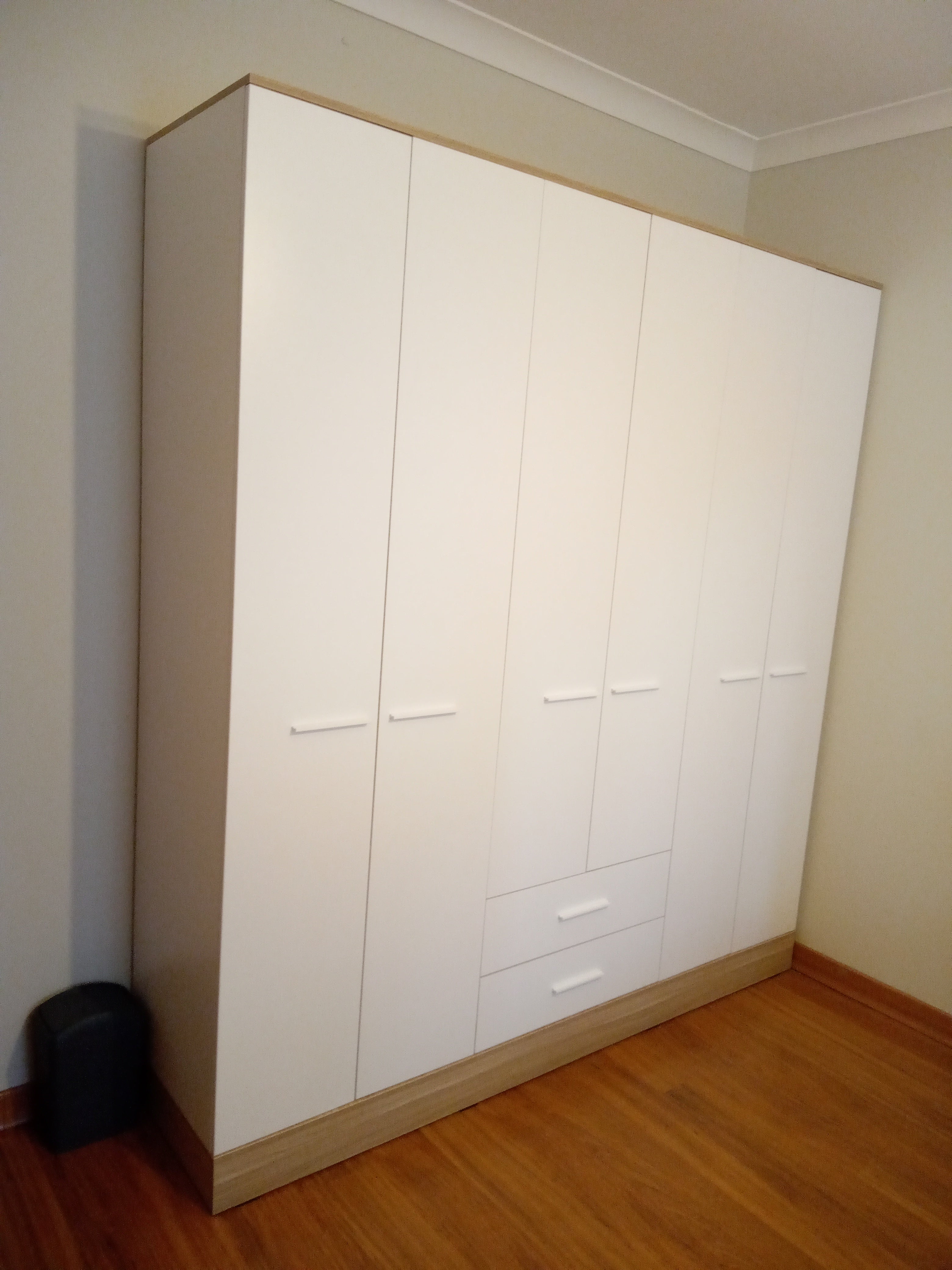 Base 6 Kapaklı Gardırop