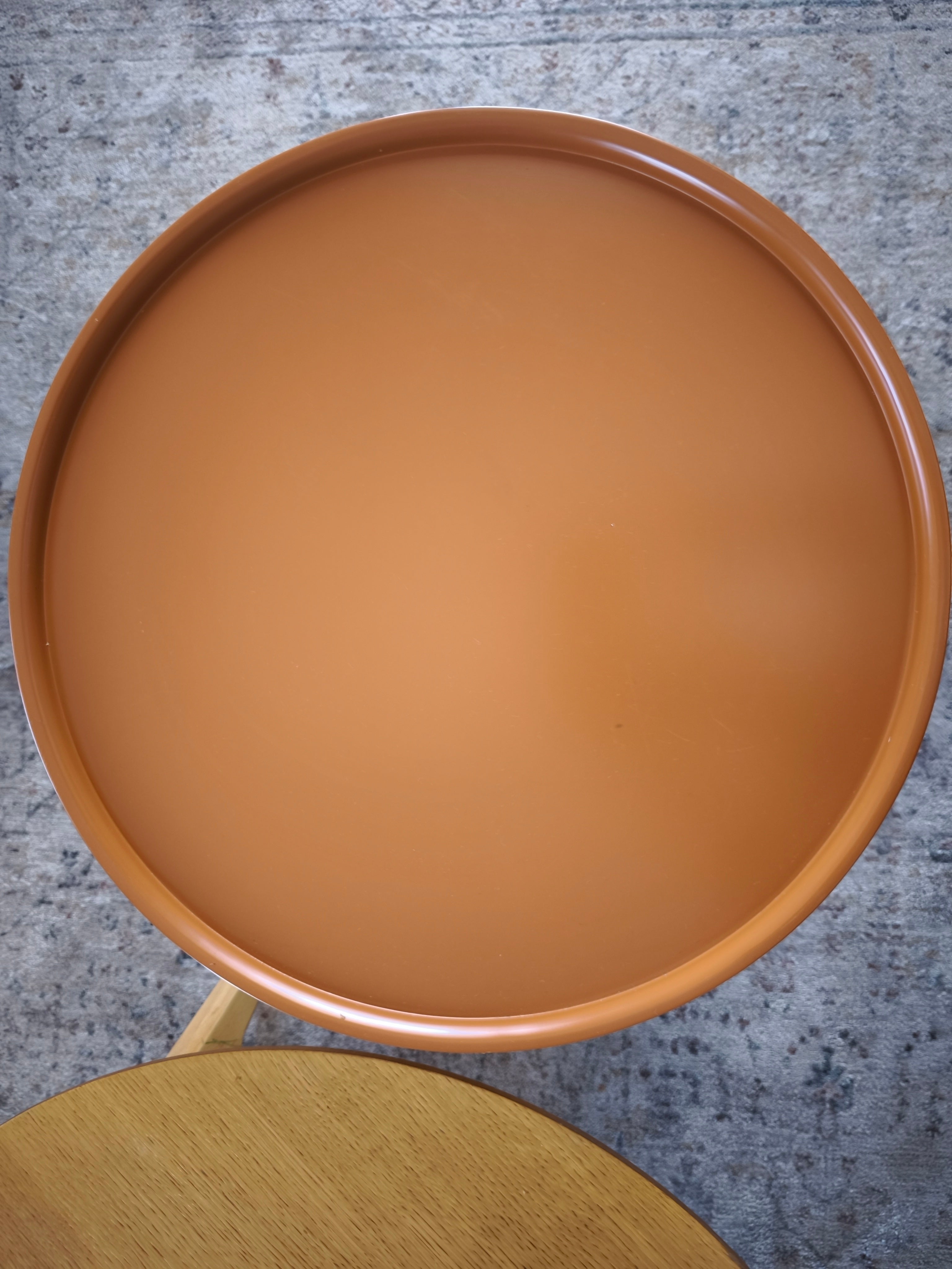 Lenka Yan Sehpa Taba