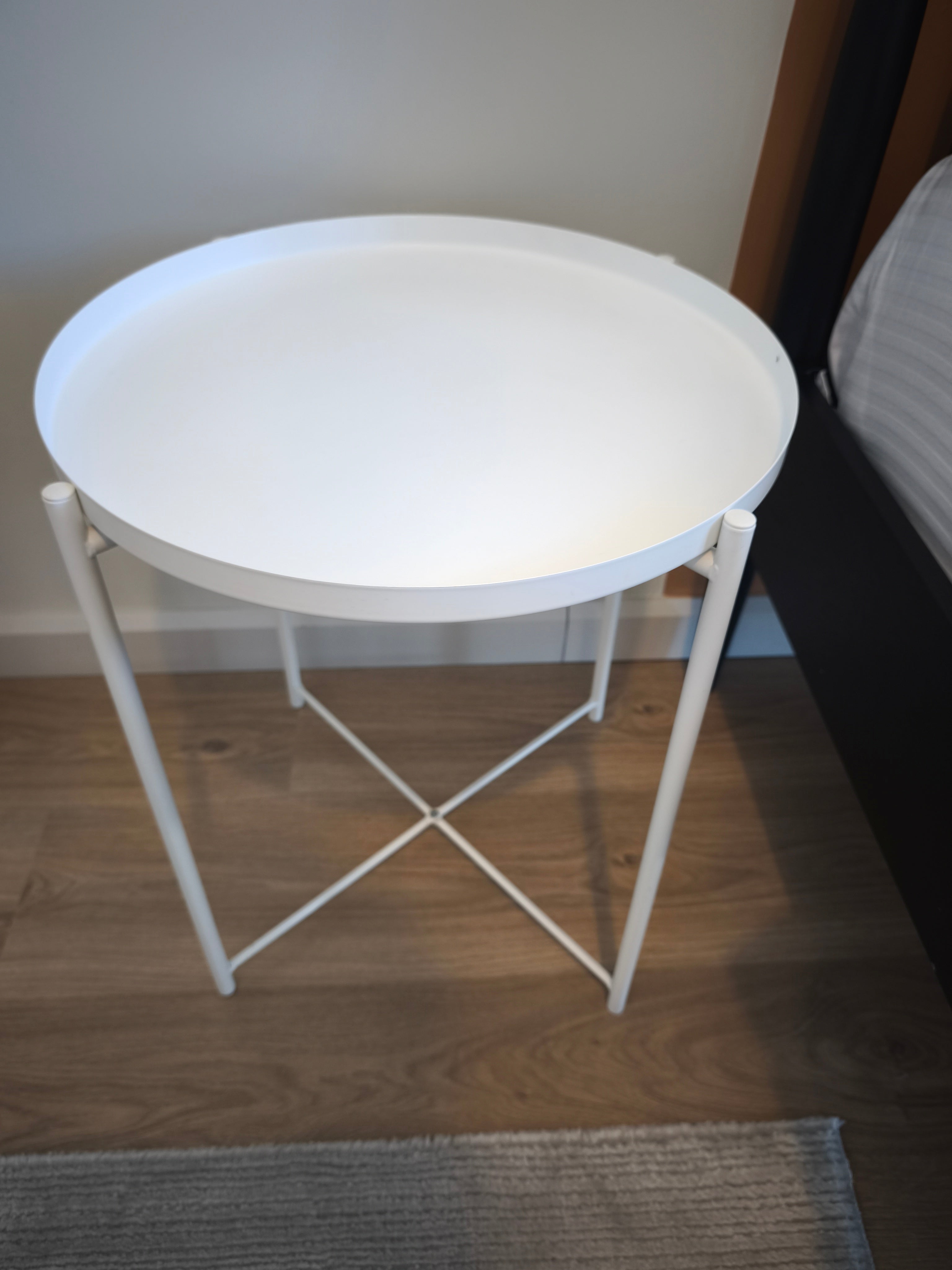 Gladom Yan Sehpa Beyaz