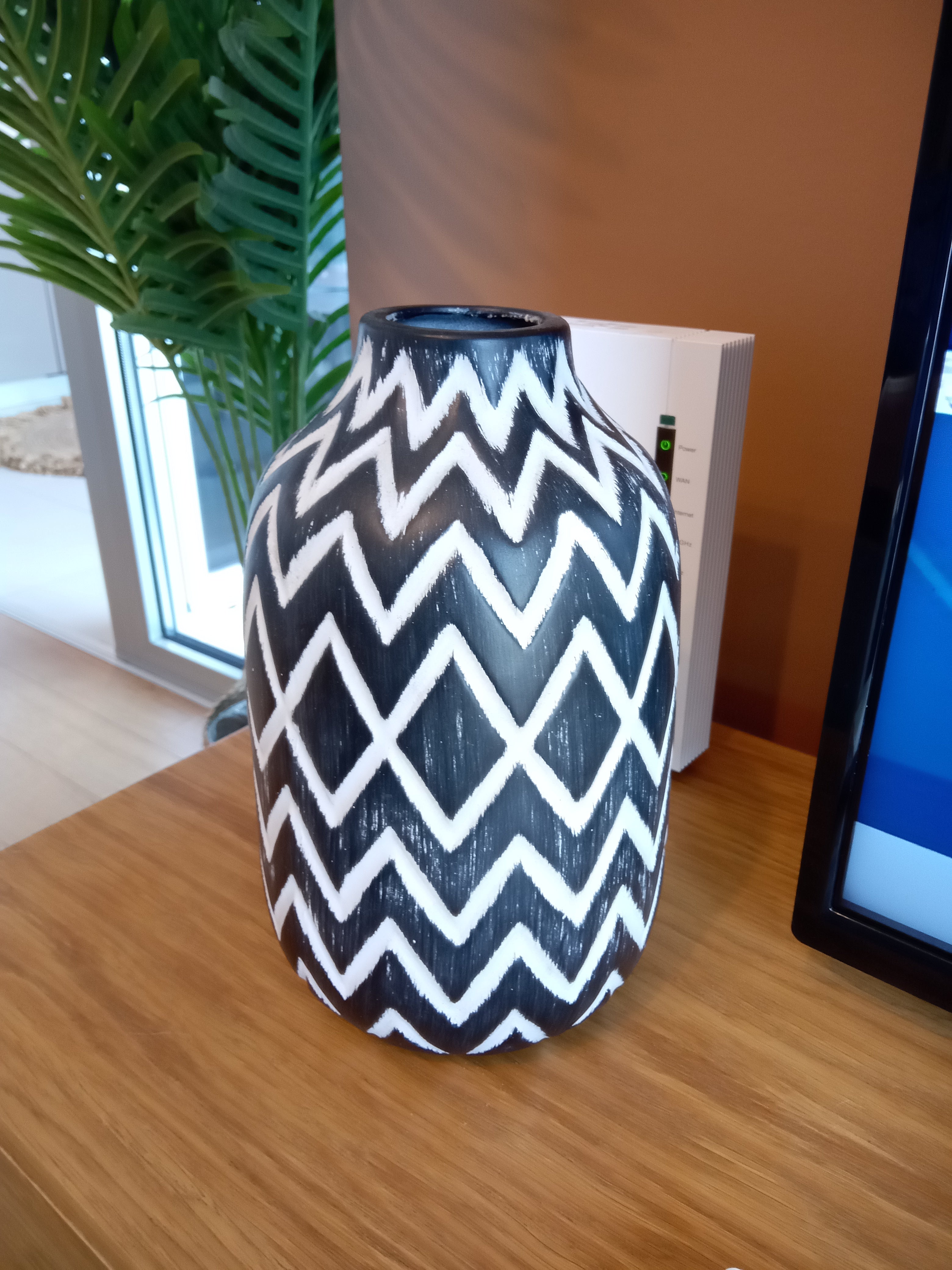 Tombul Vazo Desenli Büyük Boy