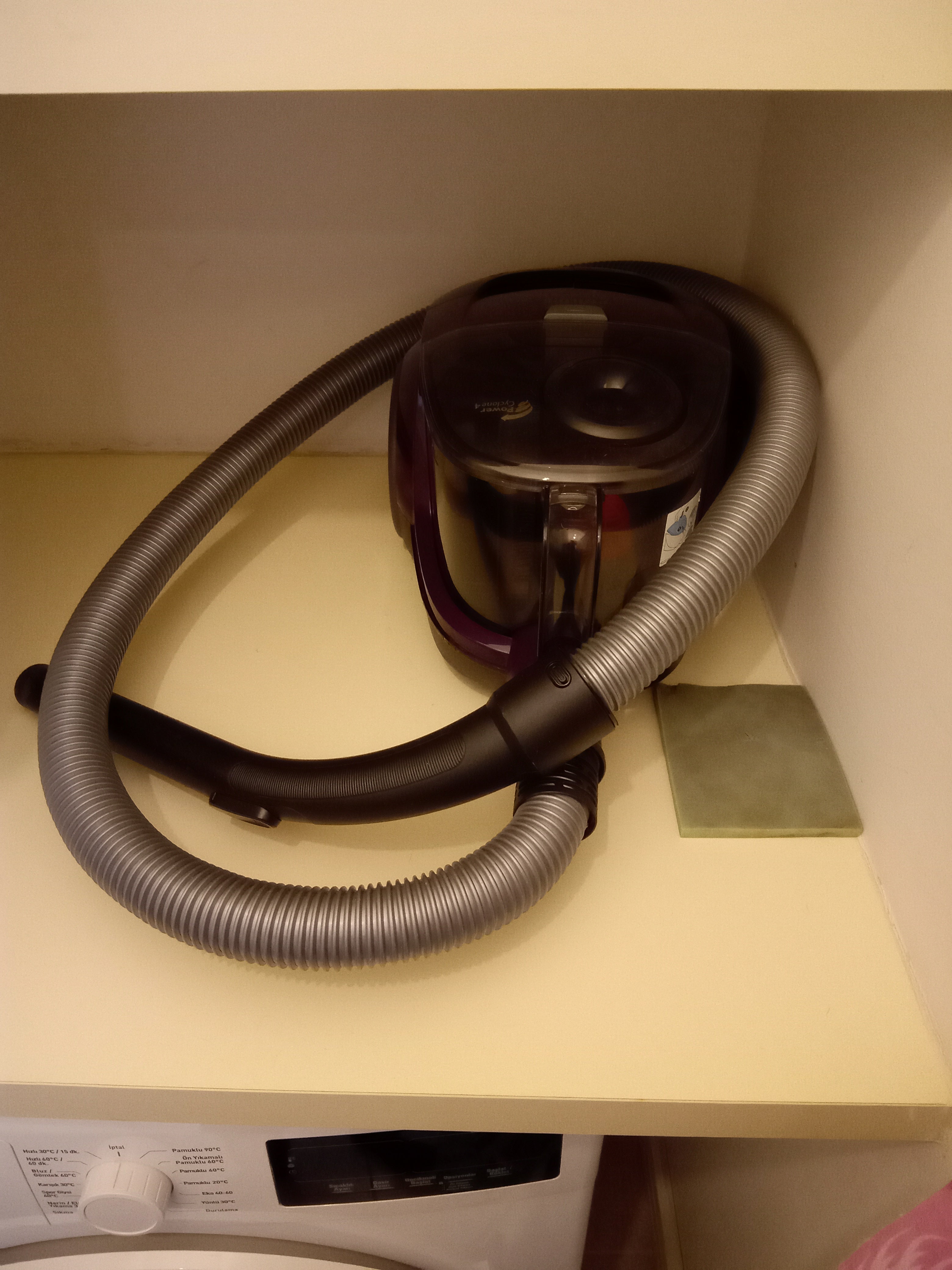 Philips Elektrikli Süpürge FC93