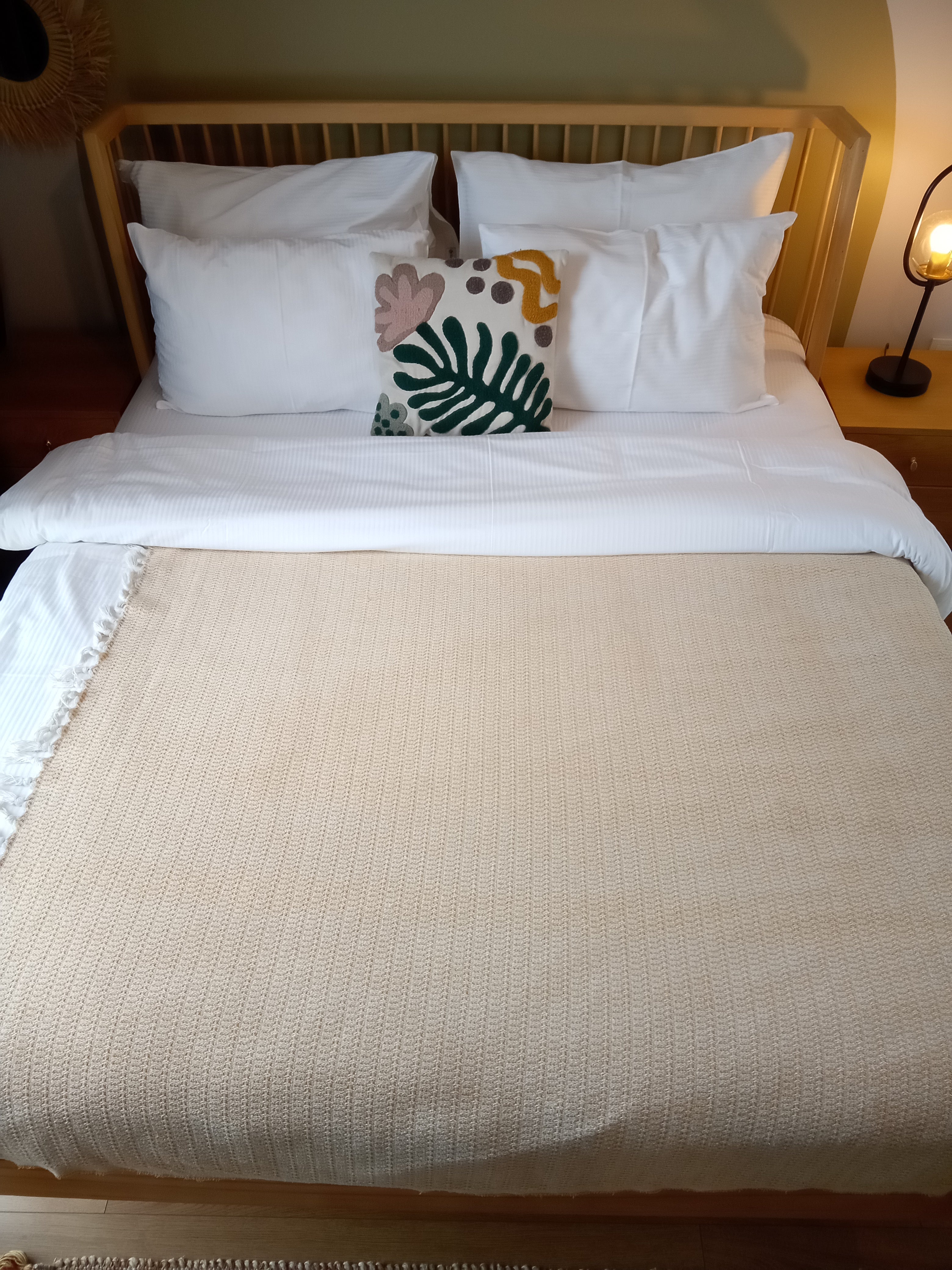 Ahşap Çıtalı Karyola 160x200