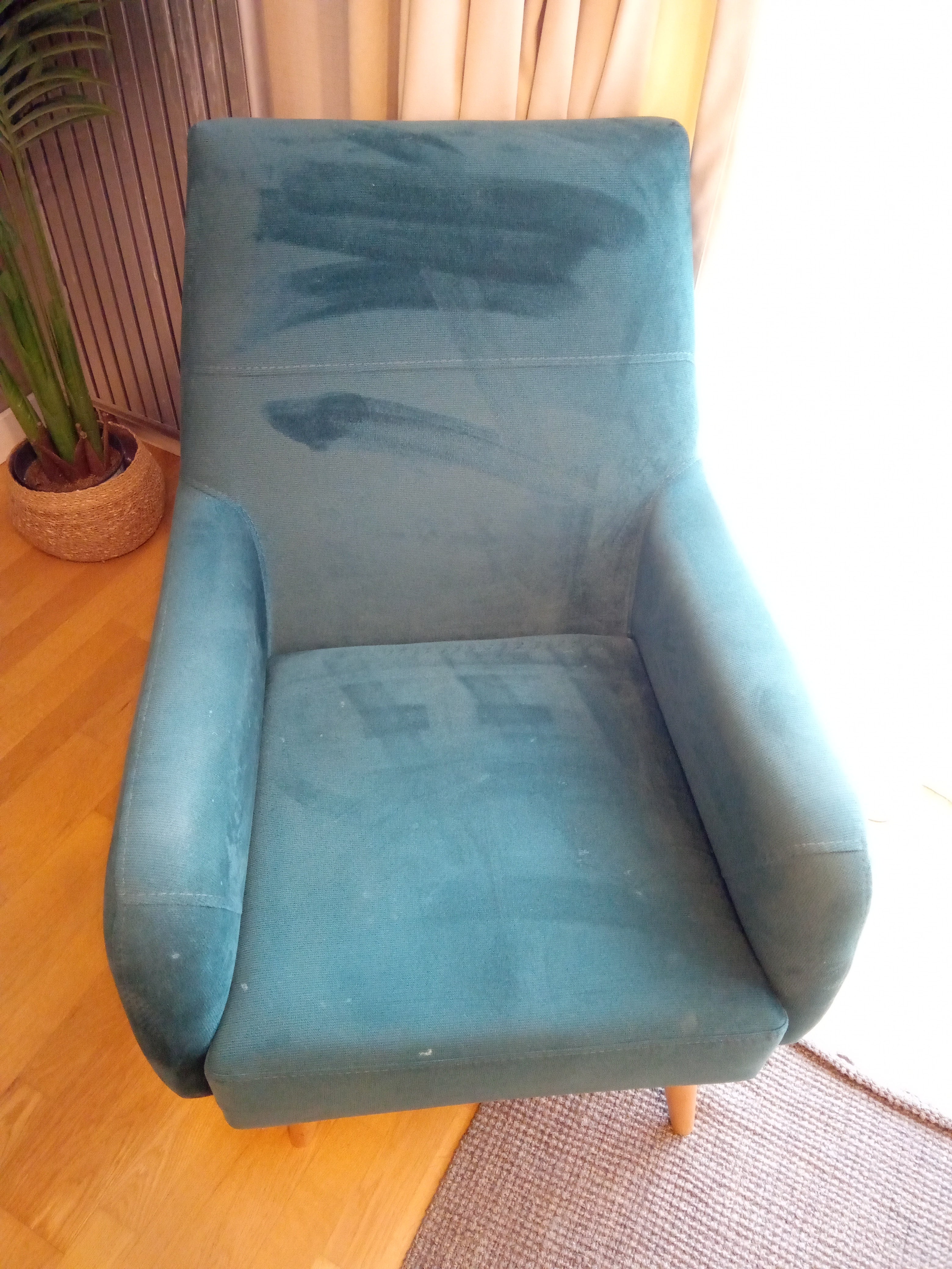 Neomi Ahşap Ayaklı Berjer Kadife Haki