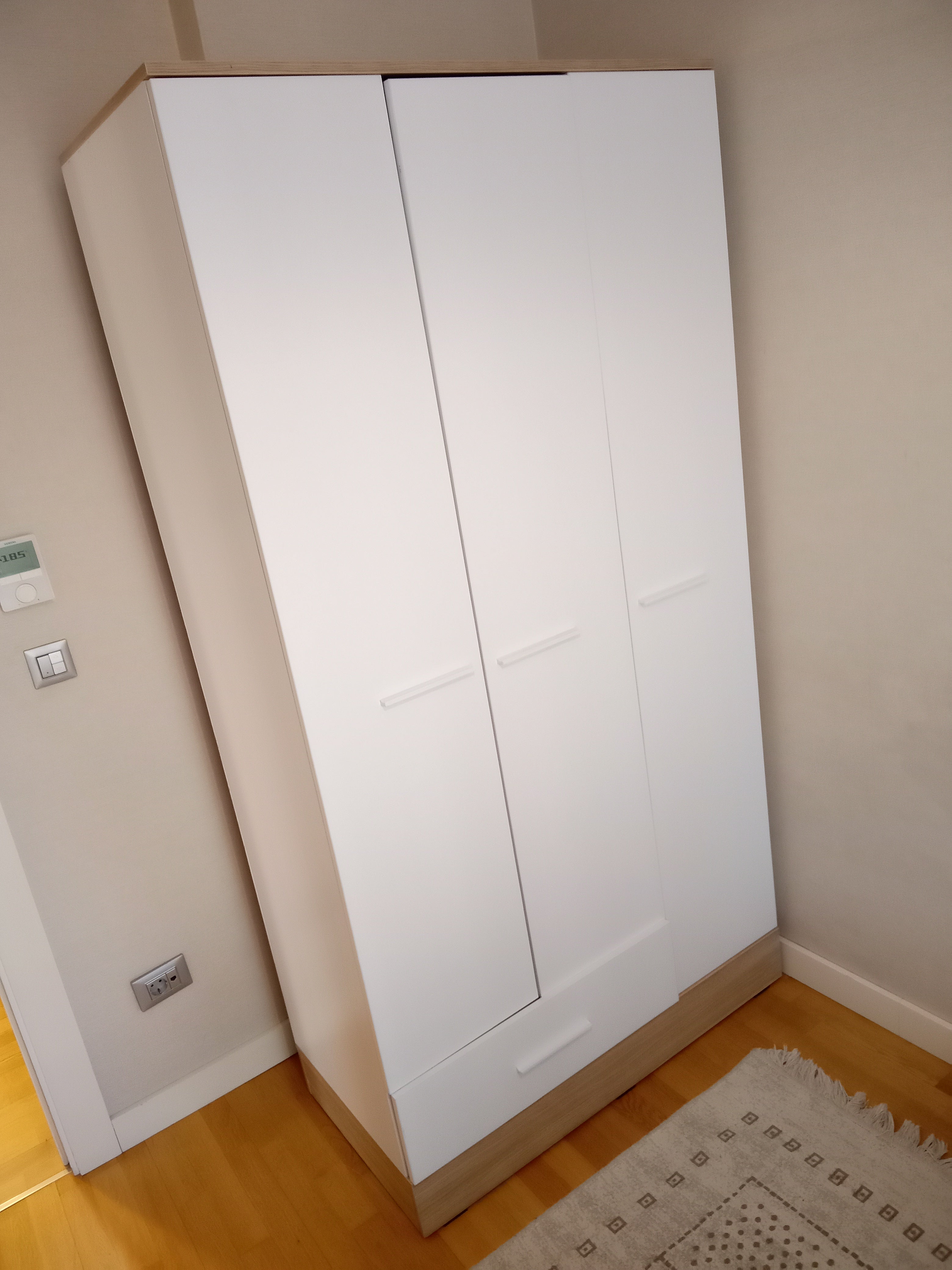 Base 3 Kapaklı Gardırop