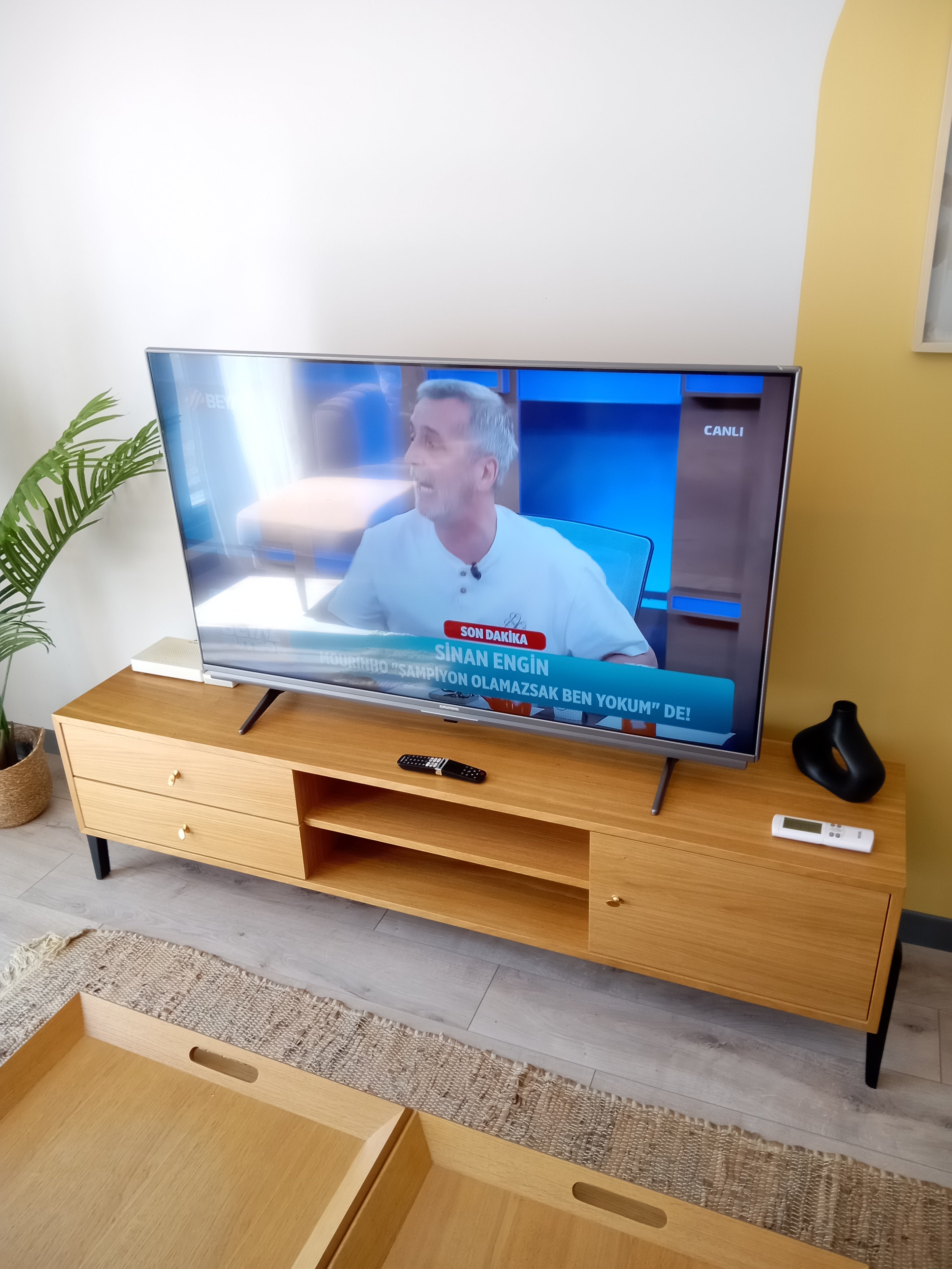 Fil TV Sehpası 180 cm Meşe & Siyah