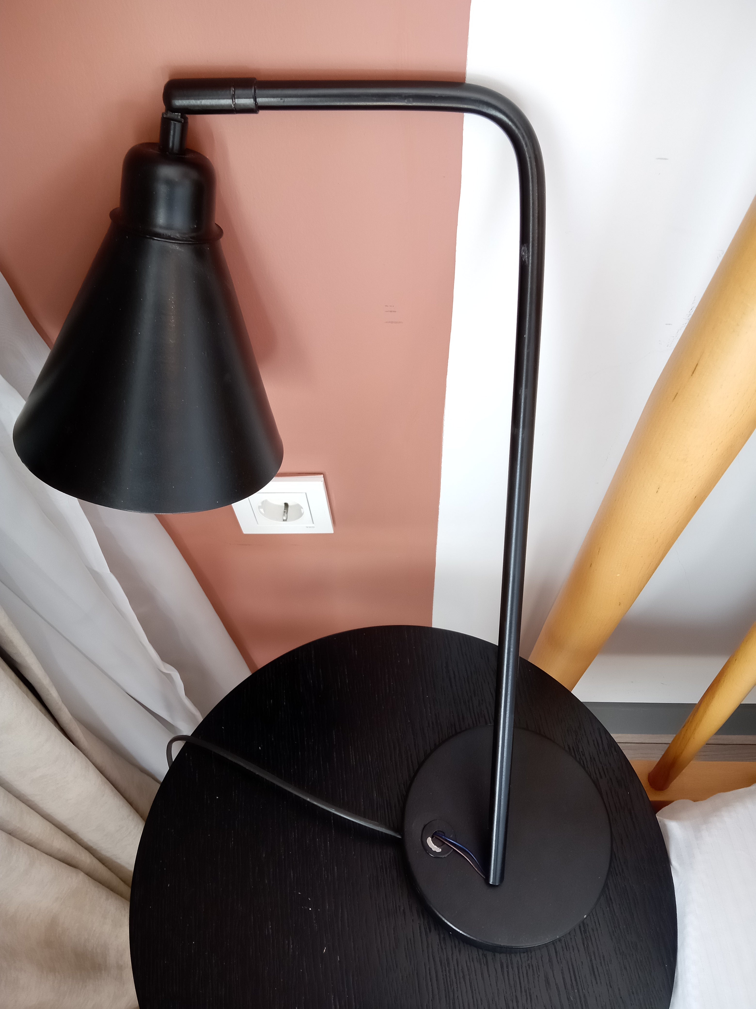 Lumos Siyah Masa Lambası