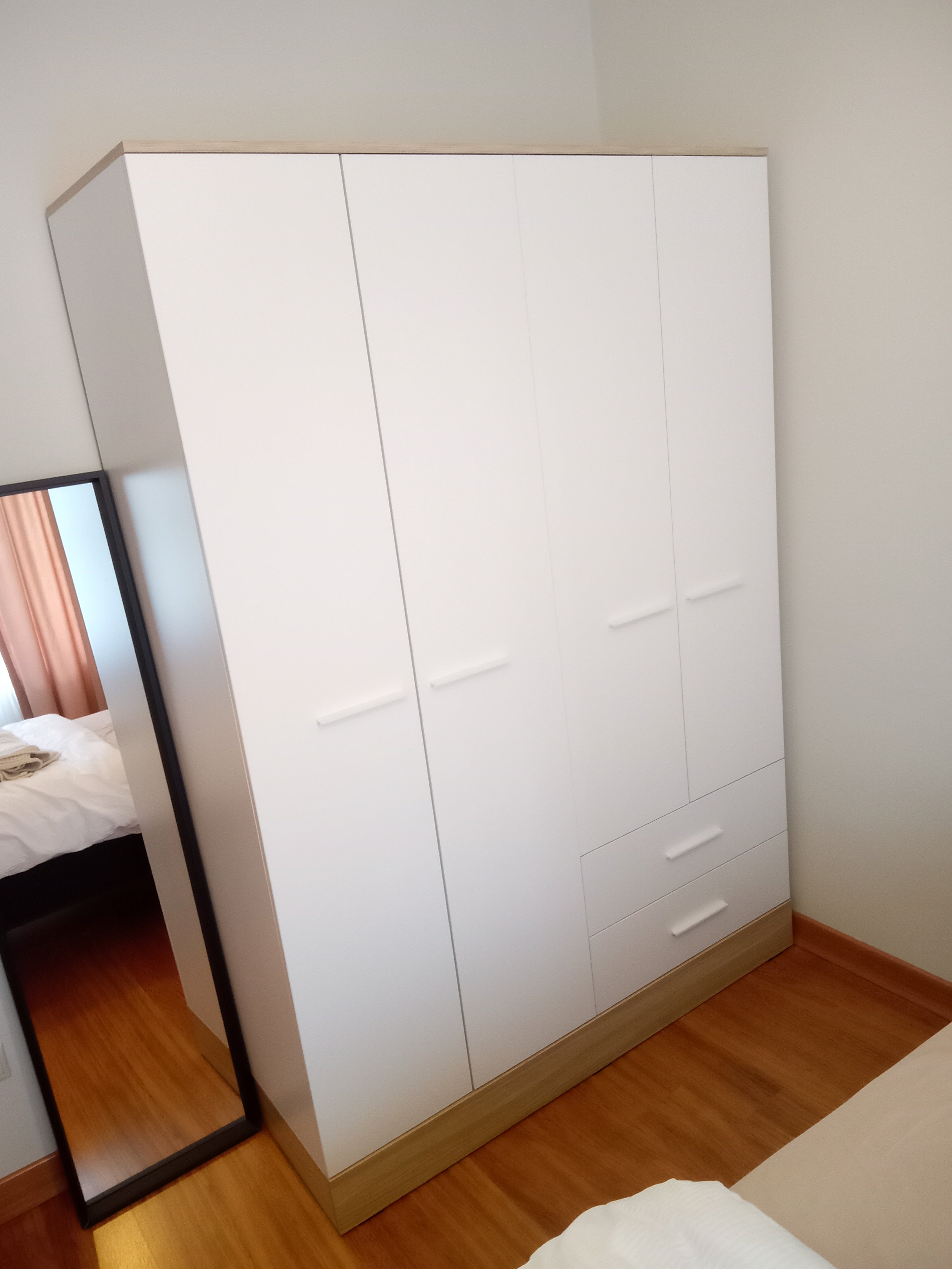 Base 4 Kapaklı Gardırop