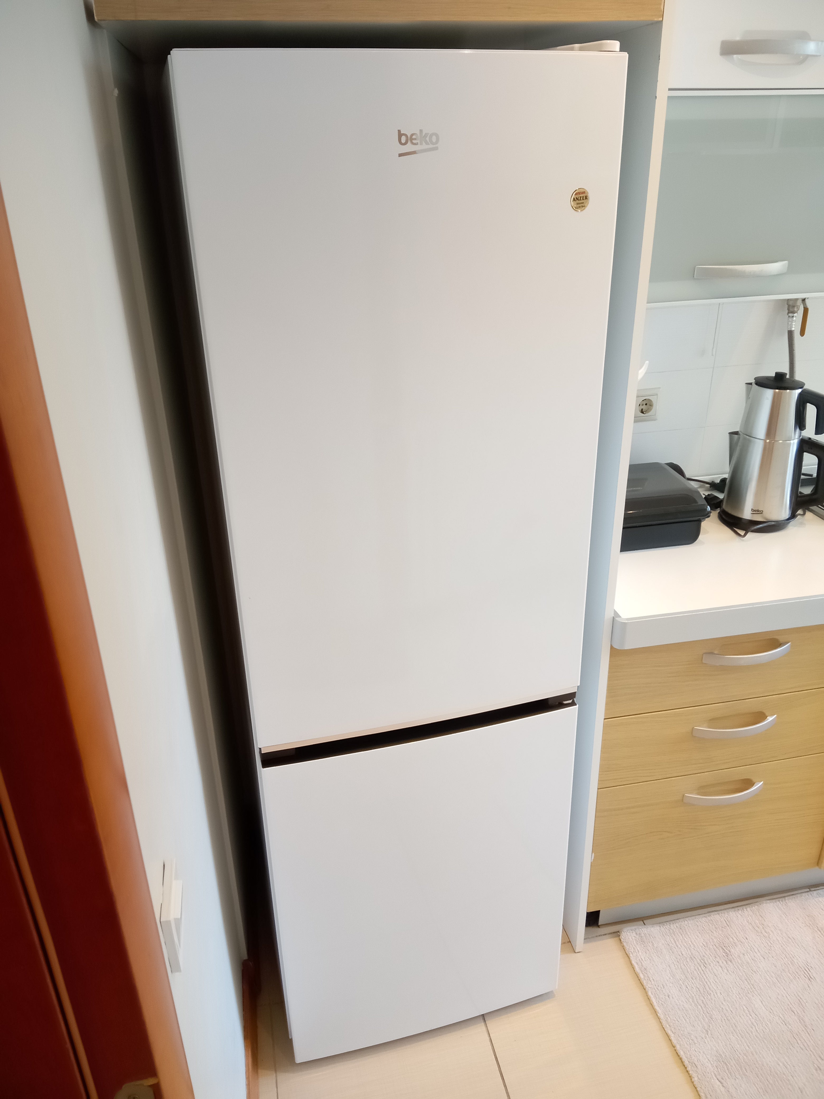 Vestel 330 Lt. No-Frost Buzdolabı NFK37101