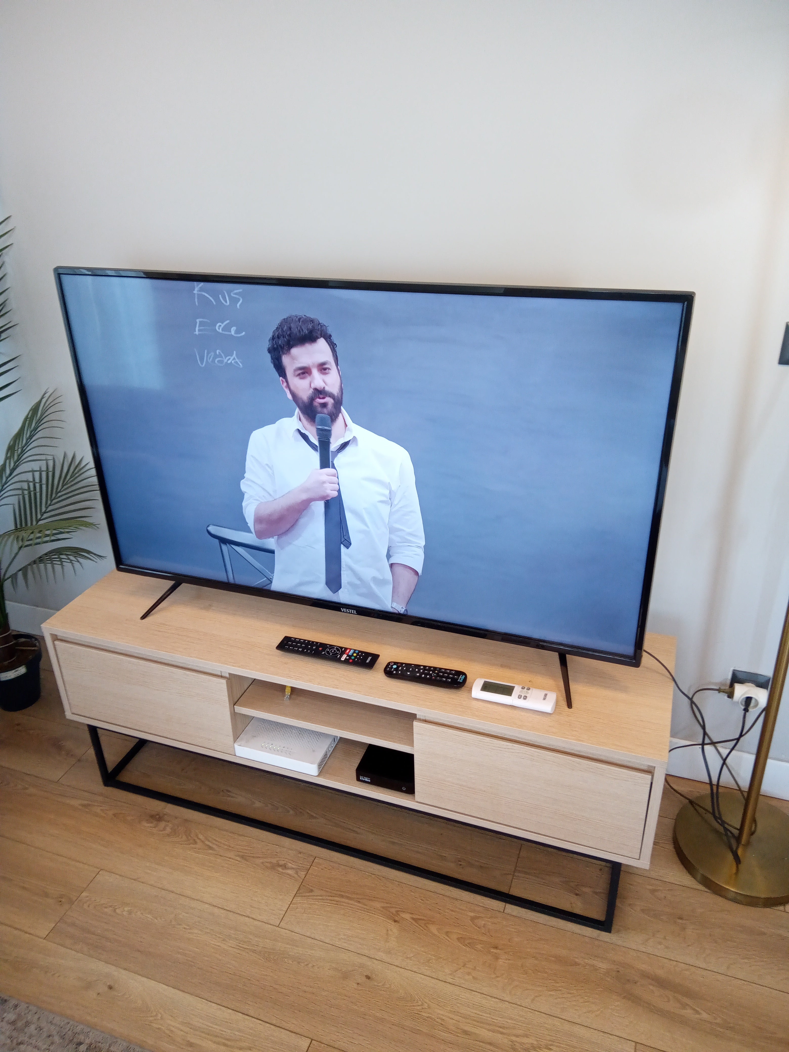 Laxus Tv Sehpası 140 cm Meşe