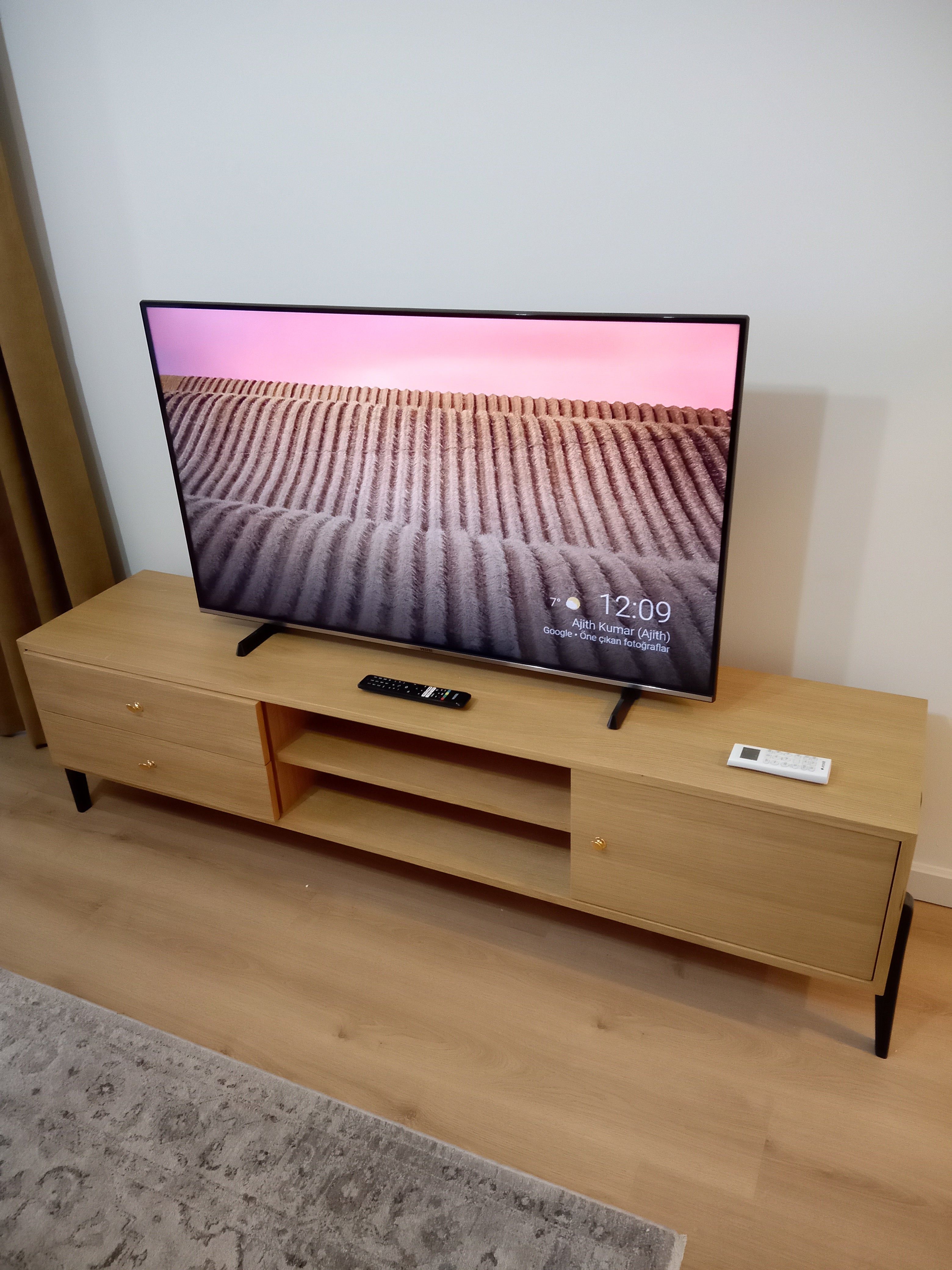 Fil TV Sehpası 180 cm Meşe & Siyah