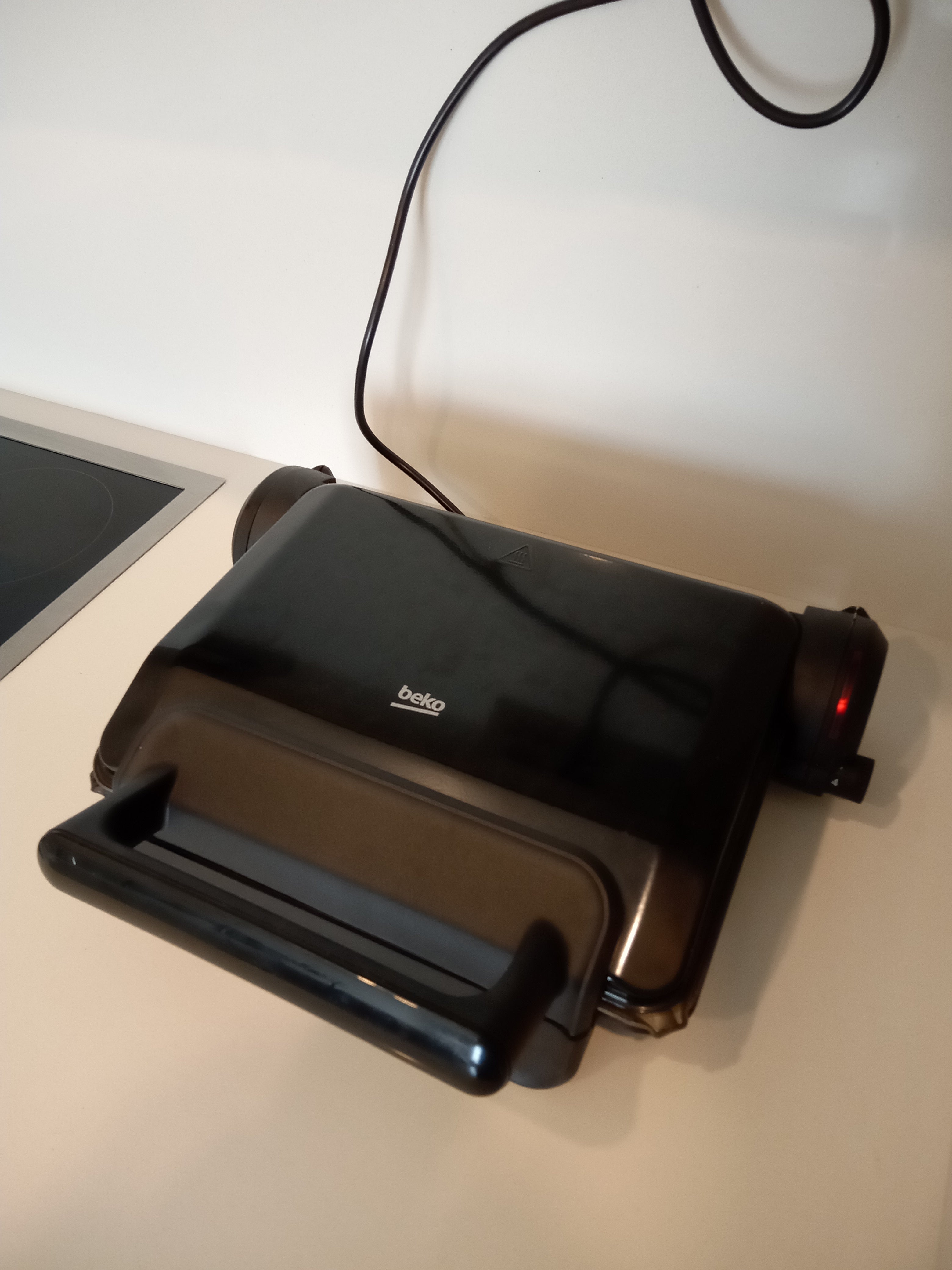 Beko Tost Makinesi TM2006