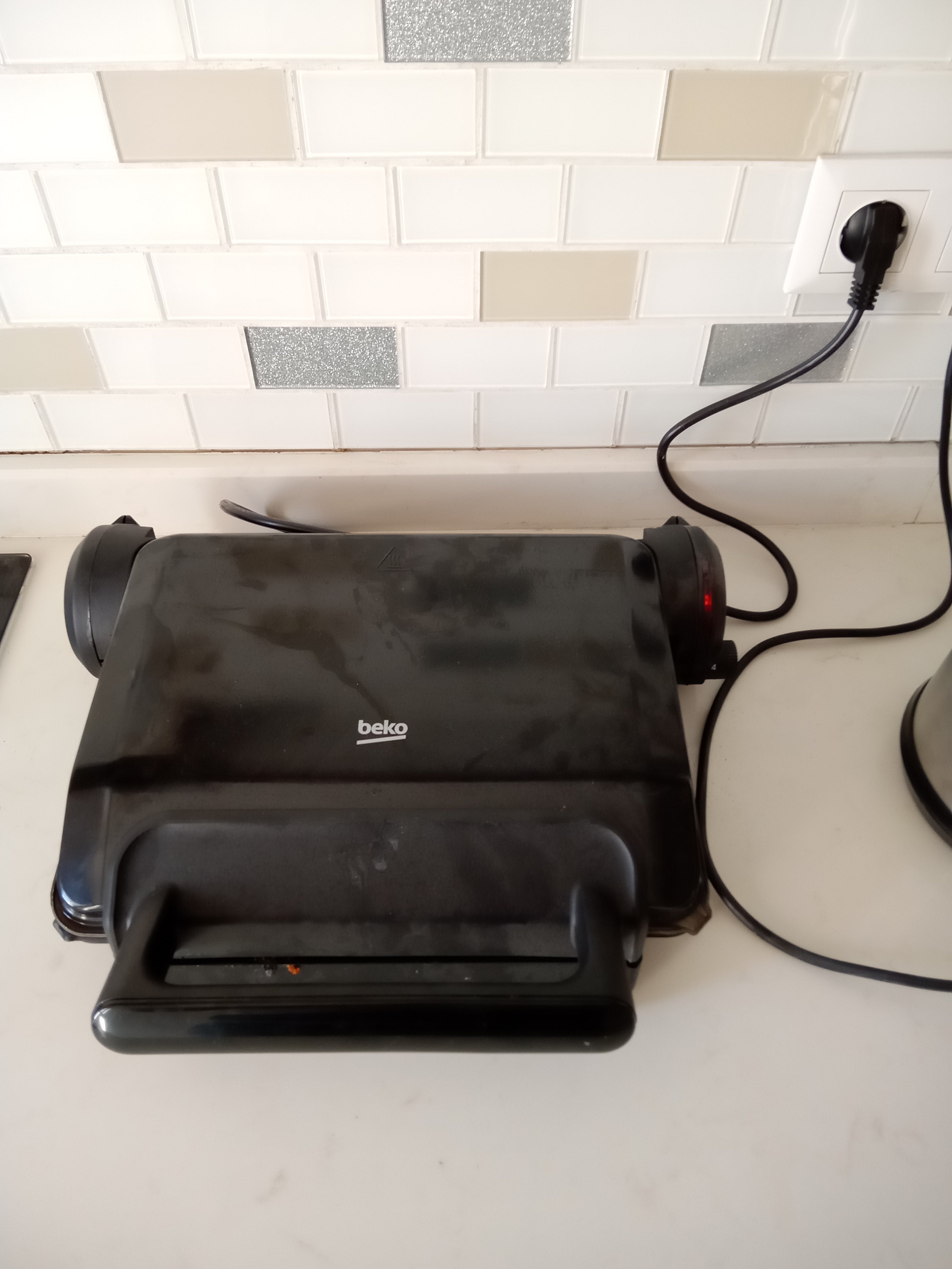 Beko Tost Makinesi TM2006