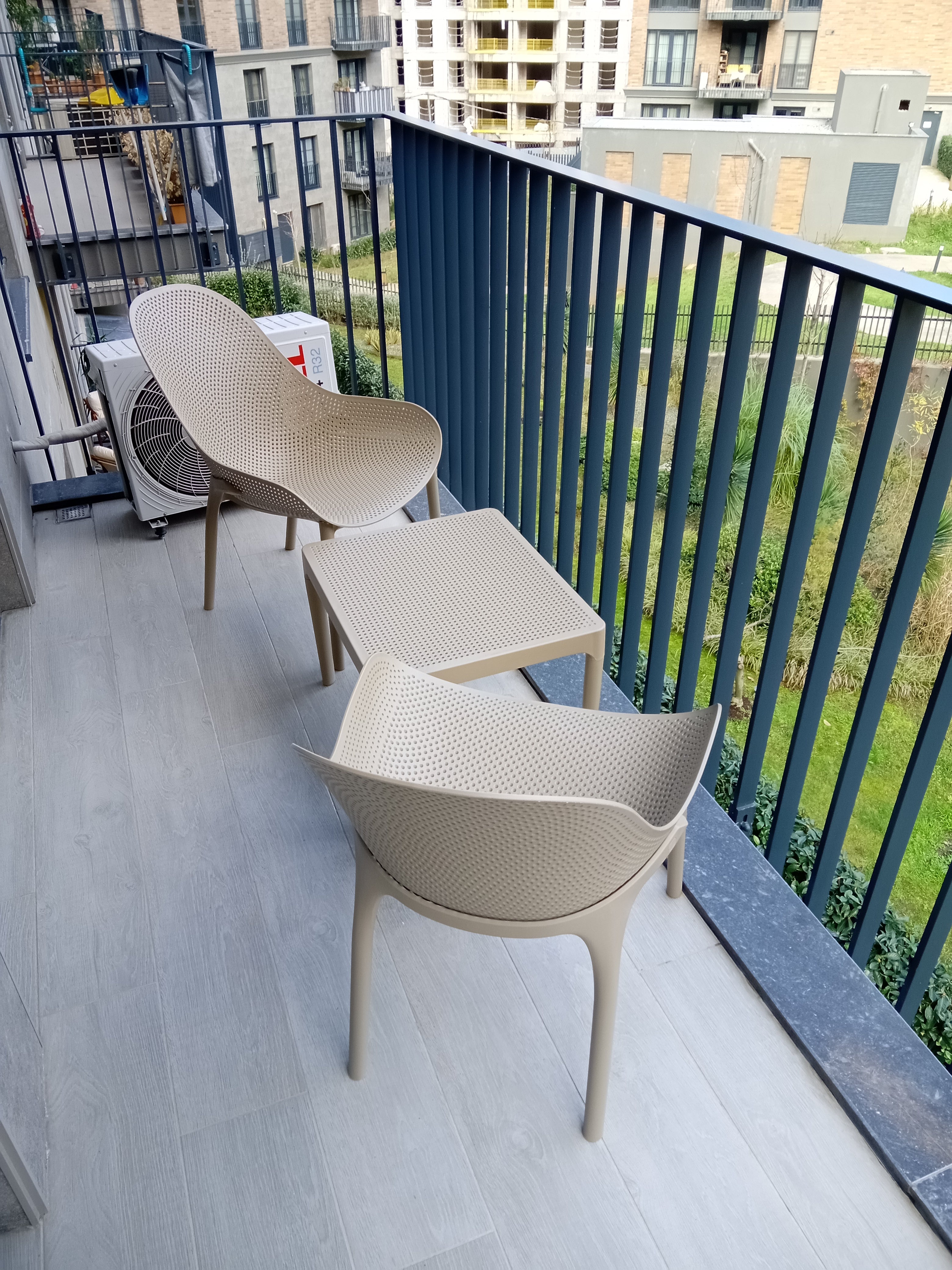 Siesta Sky Lounge Mini Sehpa Kum Gri