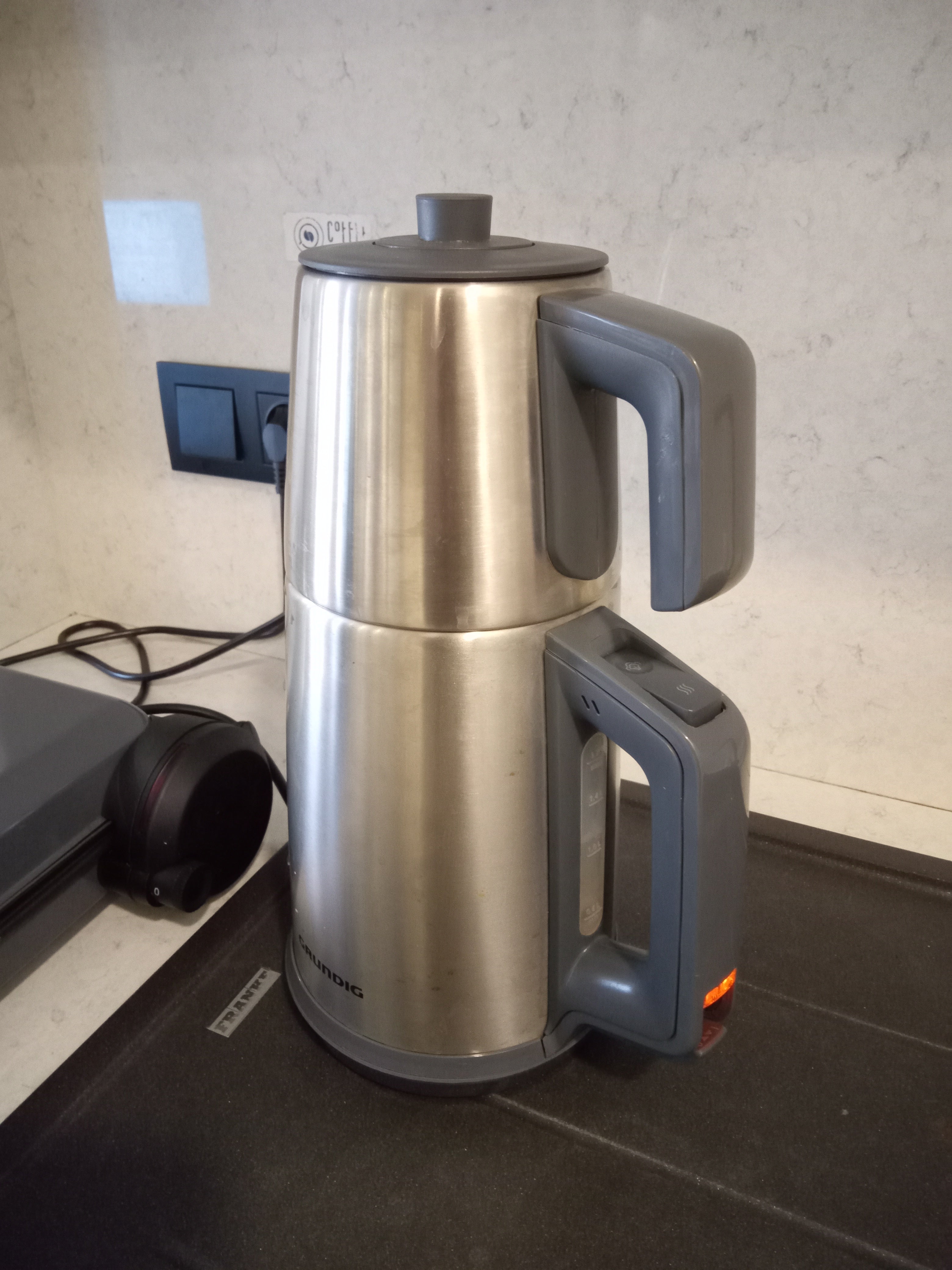 Grundig Çay Makinesi CM4020