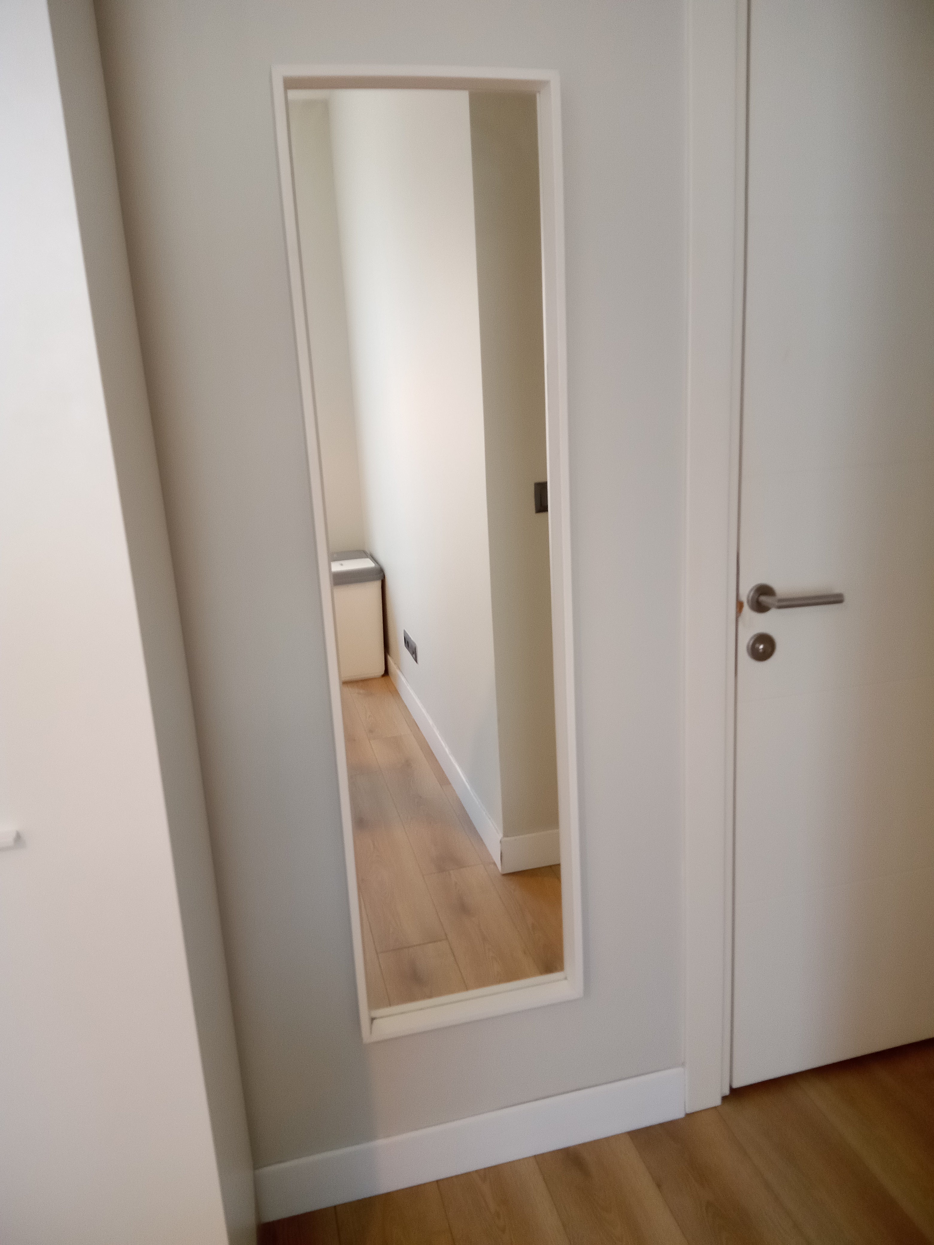 Nissedal Boy Aynası 40x150 Beyaz